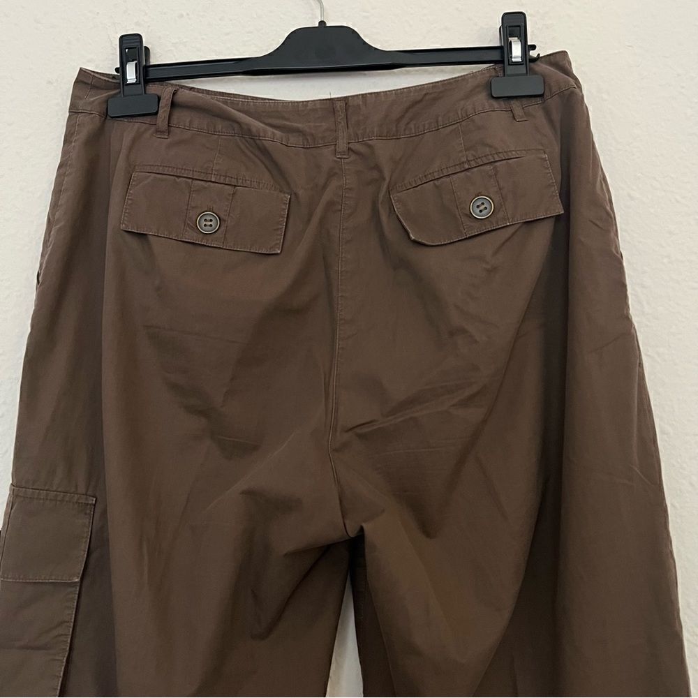 Chico’s Cropped Cargo Pants in Brown Size 2/ US 12 - Picture 4 of 11